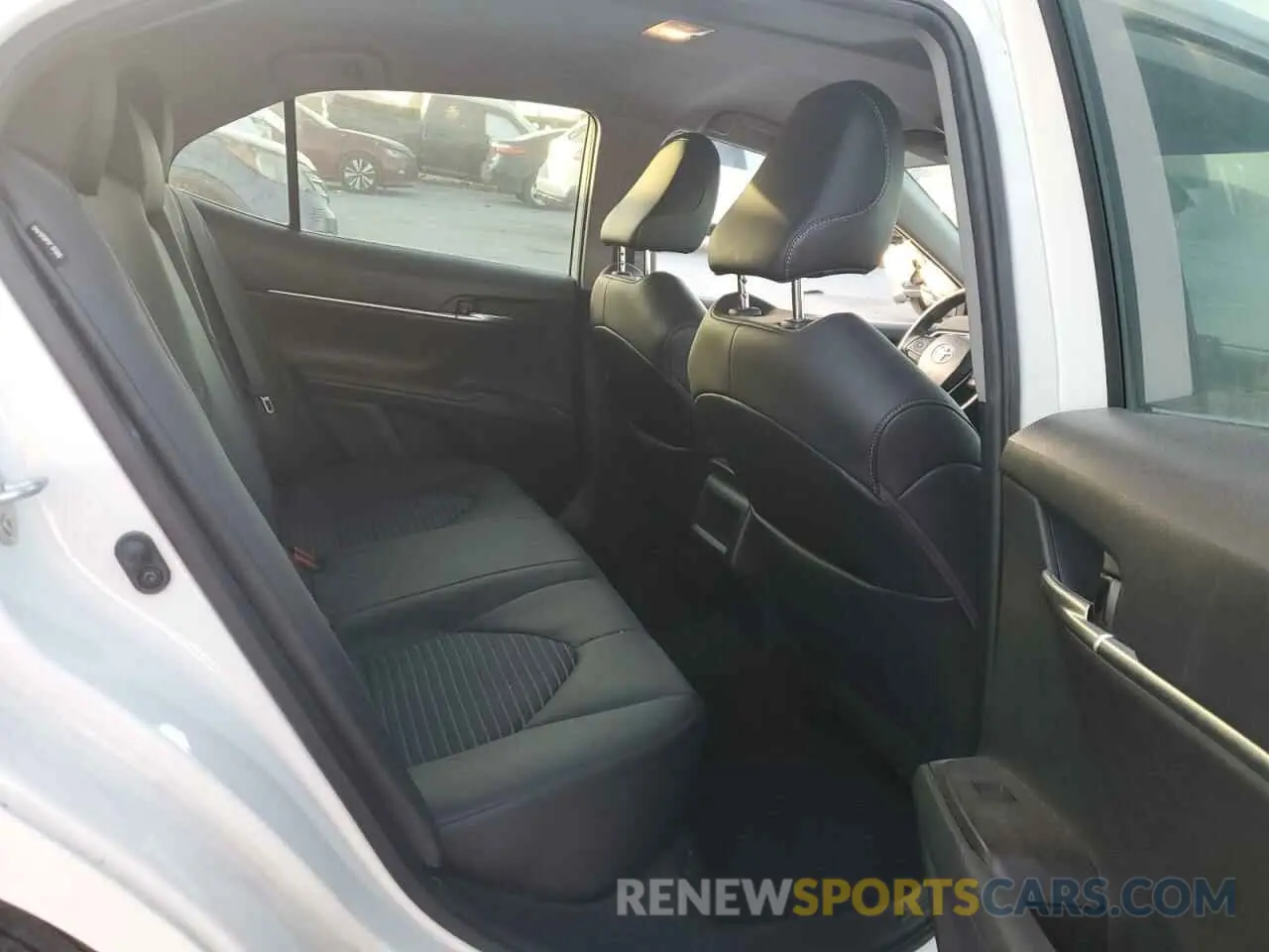 10 fotografías del automóvil dañado 4T1G11AK9MU495908 TOYOTA CAMRY 2021