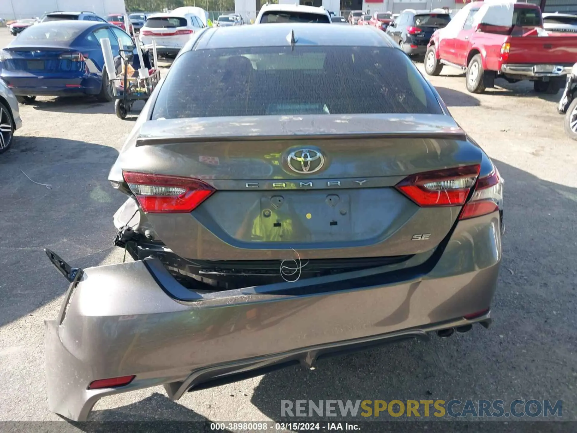 16 fotografías del automóvil dañado 4T1G11AK9MU543245 TOYOTA CAMRY 2021