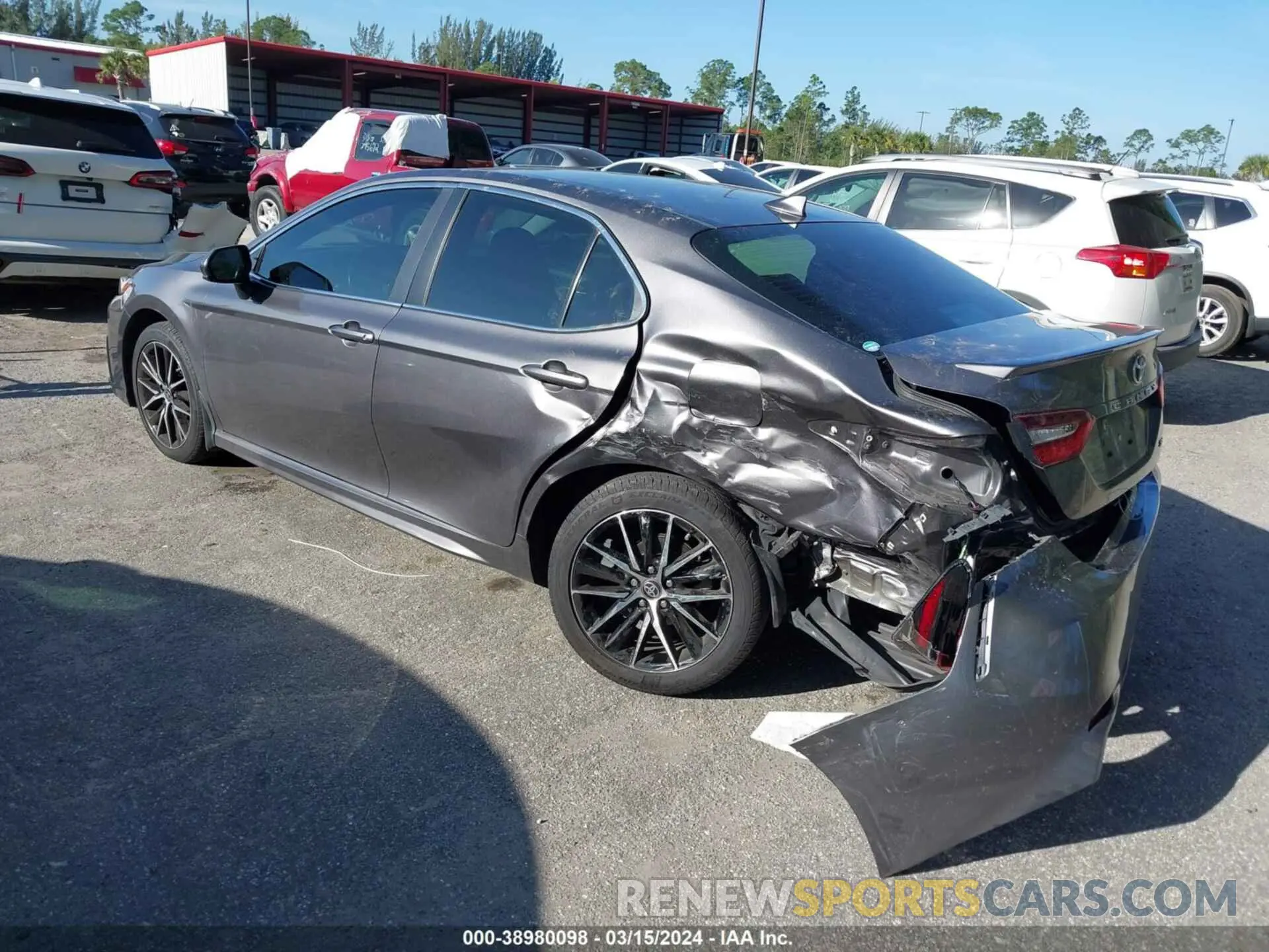 3 fotografías del automóvil dañado 4T1G11AK9MU543245 TOYOTA CAMRY 2021