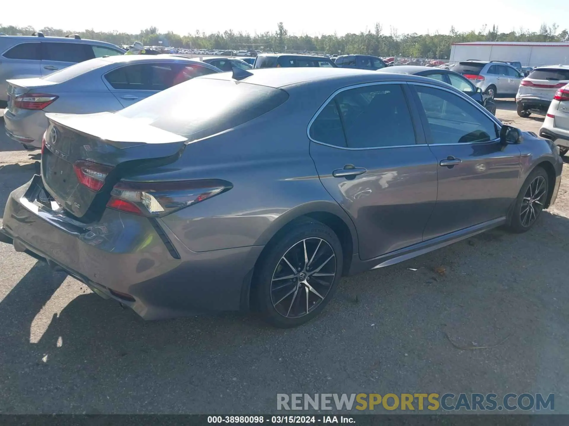 4 fotografías del automóvil dañado 4T1G11AK9MU543245 TOYOTA CAMRY 2021