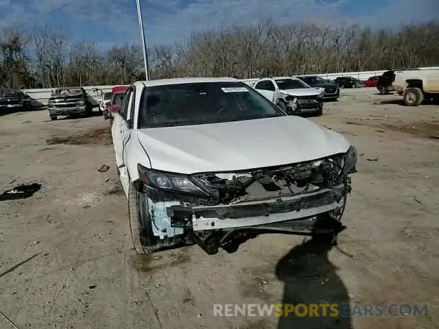 10 fotografías del automóvil dañado 4T1G11AK9MU558215 TOYOTA CAMRY 2021