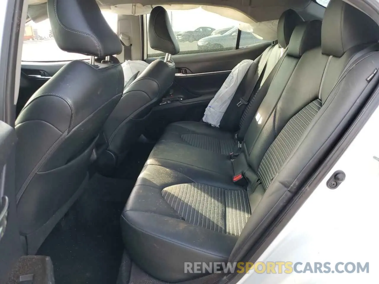 11 fotografías del automóvil dañado 4T1G11AK9MU558215 TOYOTA CAMRY 2021