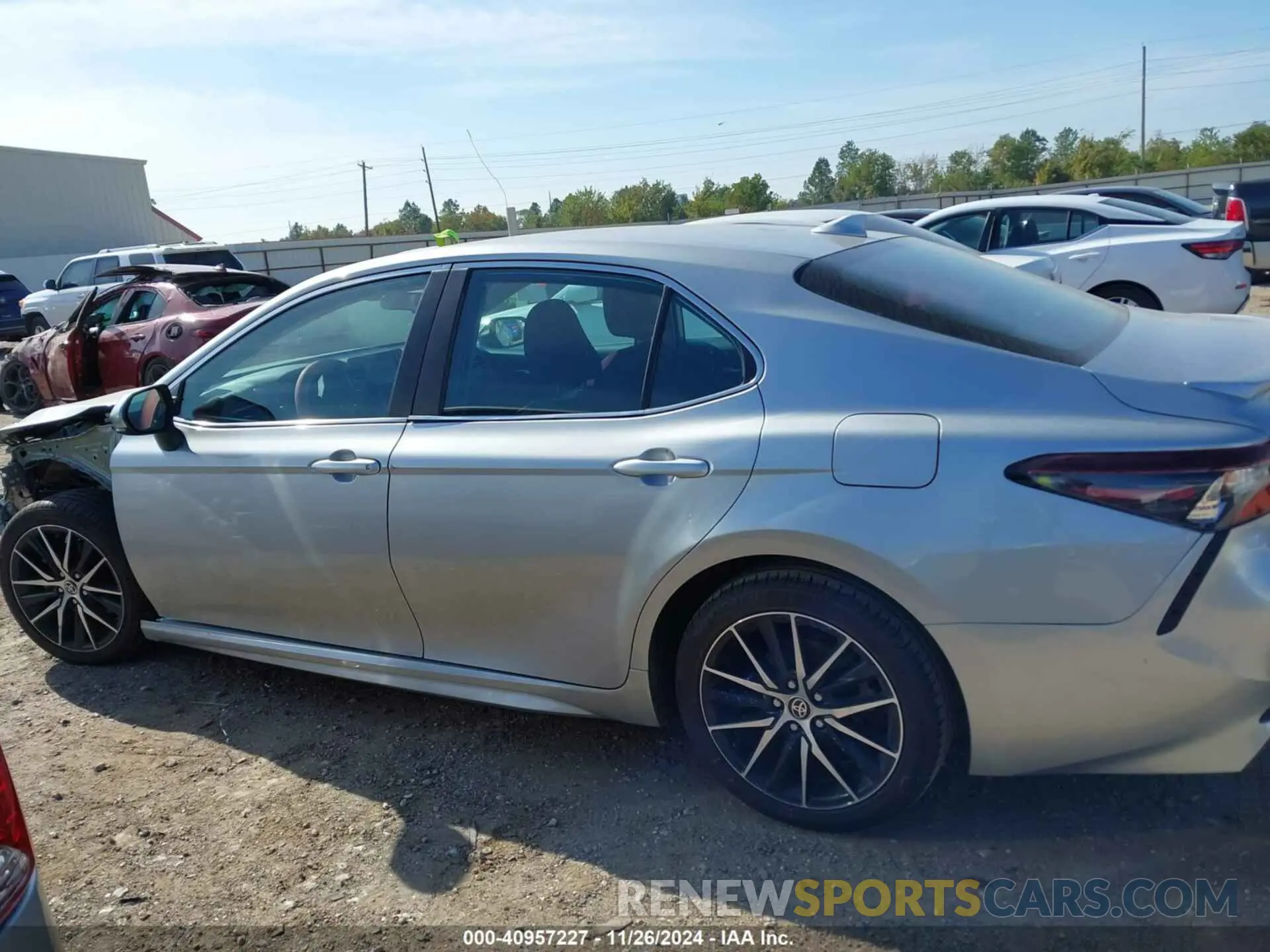 14 fotografías del automóvil dañado 4T1G11AK9MU583647 TOYOTA CAMRY 2021