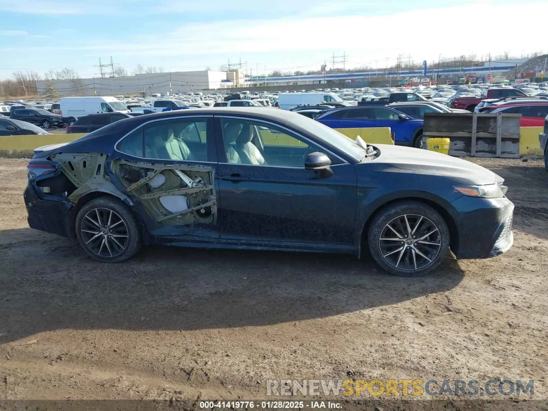 13 fotografías del automóvil dañado 4T1G11AK9MU595524 TOYOTA CAMRY 2021