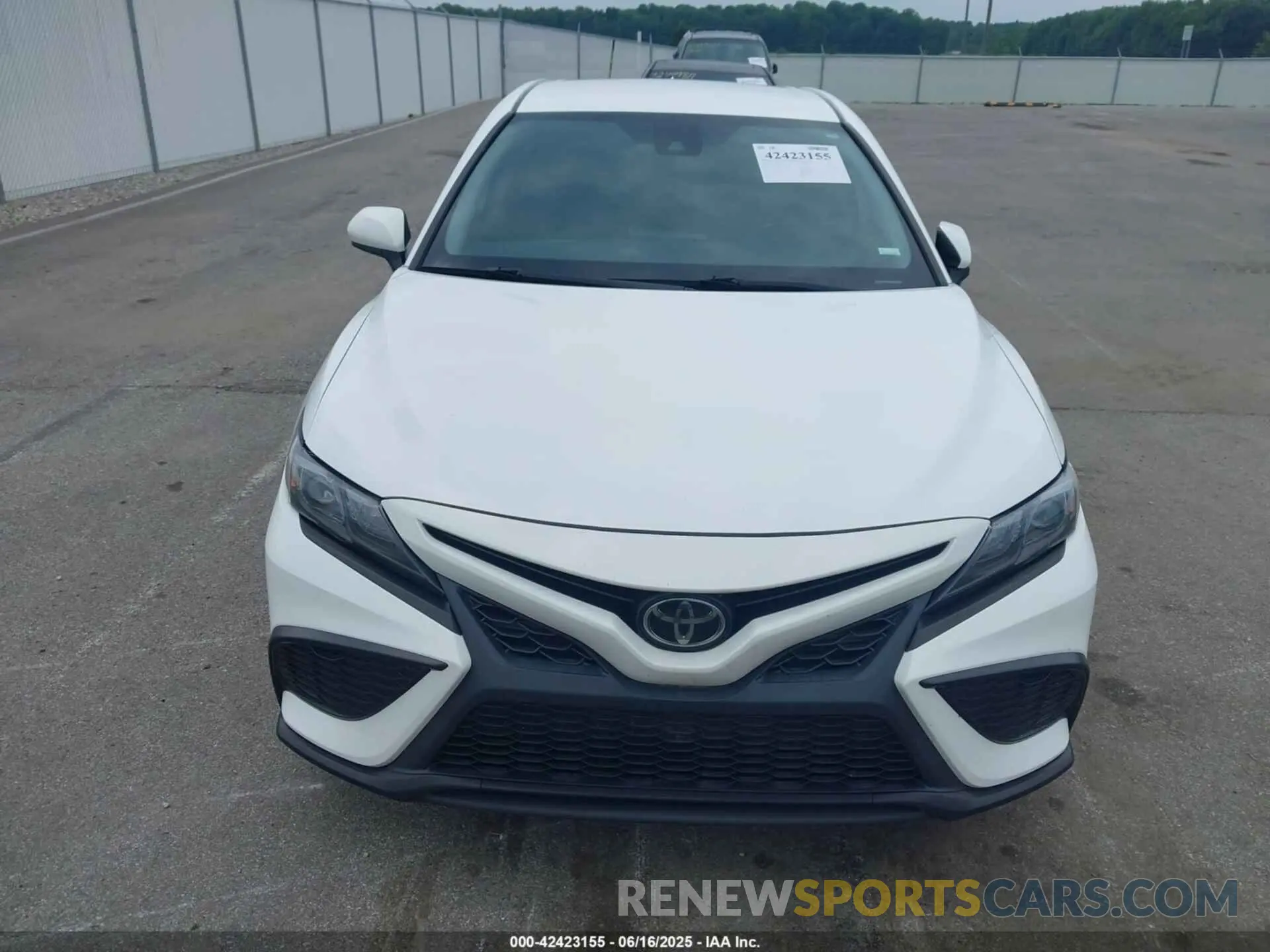 12 fotografías del automóvil dañado 4T1G11AK9MU599783 TOYOTA CAMRY 2021