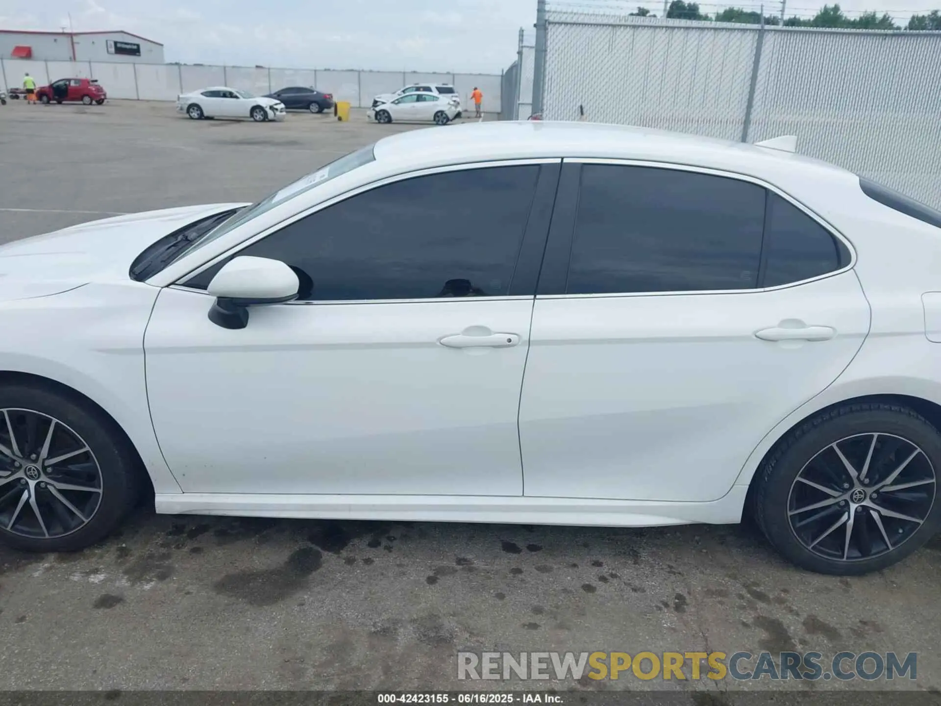 14 fotografías del automóvil dañado 4T1G11AK9MU599783 TOYOTA CAMRY 2021