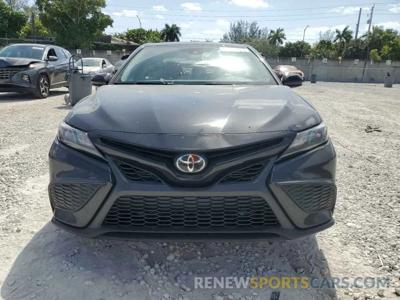 5 fotografías del automóvil dañado 4T1G11AK9MU617067 TOYOTA CAMRY 2021