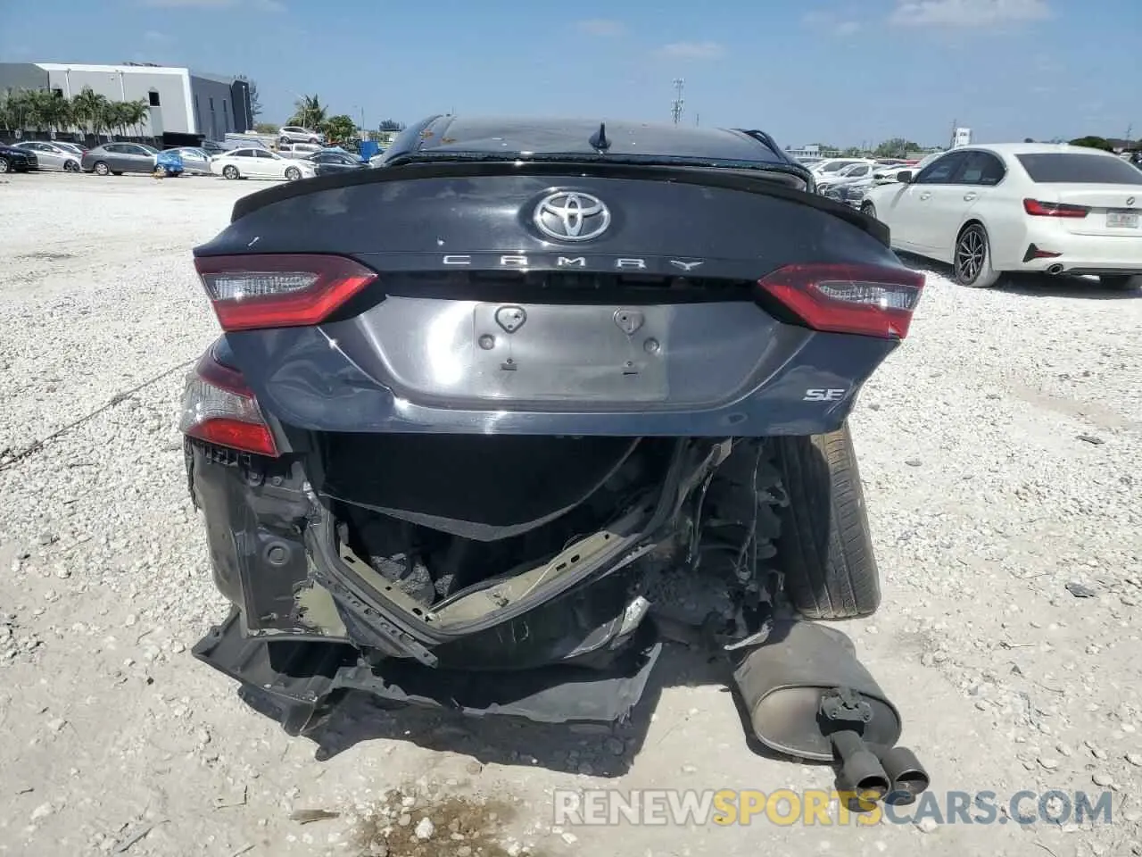 6 fotografías del automóvil dañado 4T1G11AK9MU617067 TOYOTA CAMRY 2021
