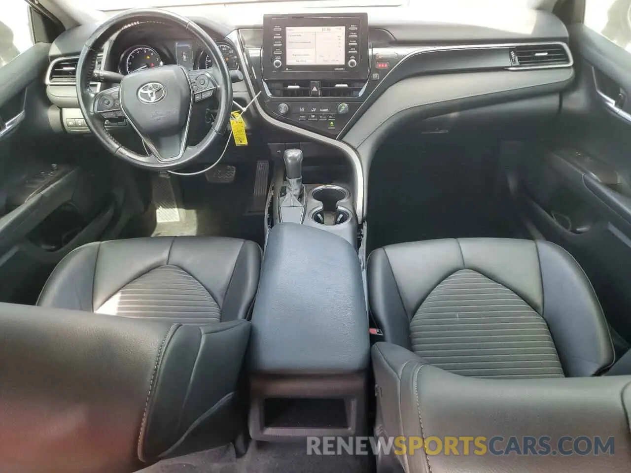 8 fotografías del automóvil dañado 4T1G11AK9MU617067 TOYOTA CAMRY 2021