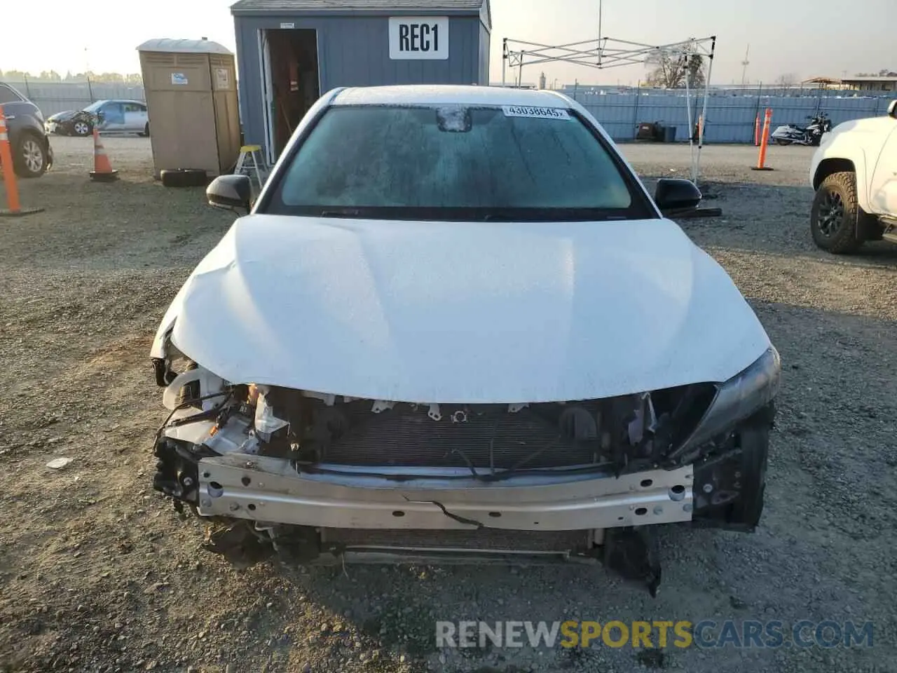 5 fotografías del automóvil dañado 4T1G11AKXMU408937 TOYOTA CAMRY 2021