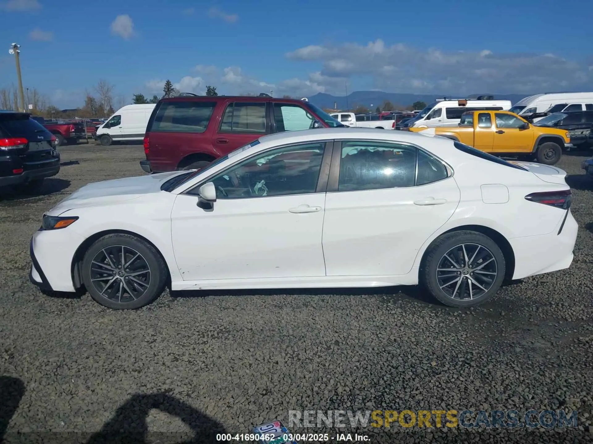 14 fotografías del automóvil dañado 4T1G11AKXMU414513 TOYOTA CAMRY 2021