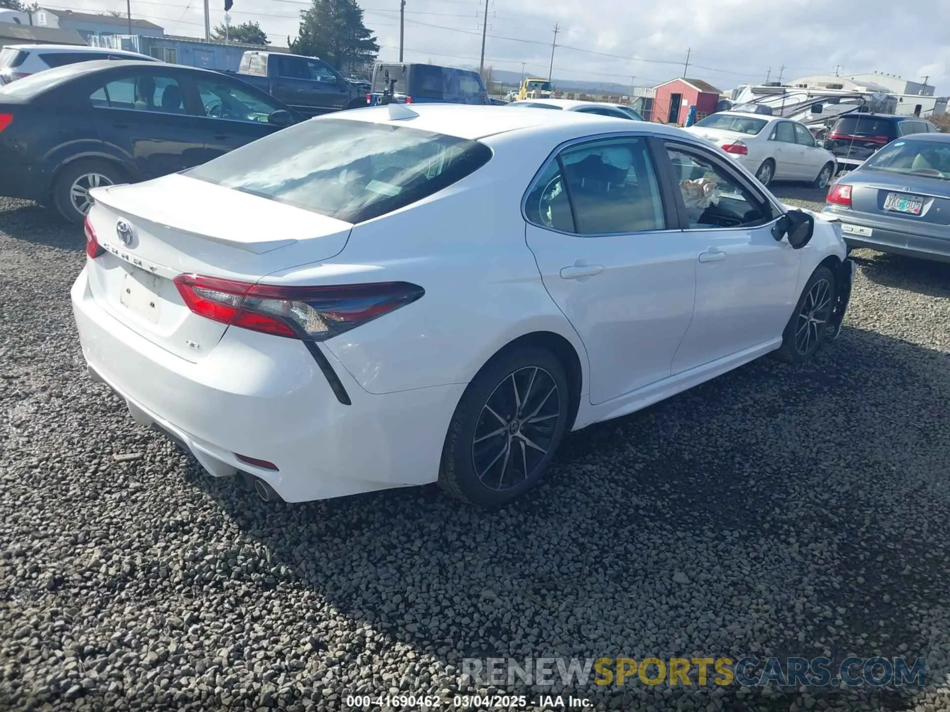 4 fotografías del automóvil dañado 4T1G11AKXMU414513 TOYOTA CAMRY 2021