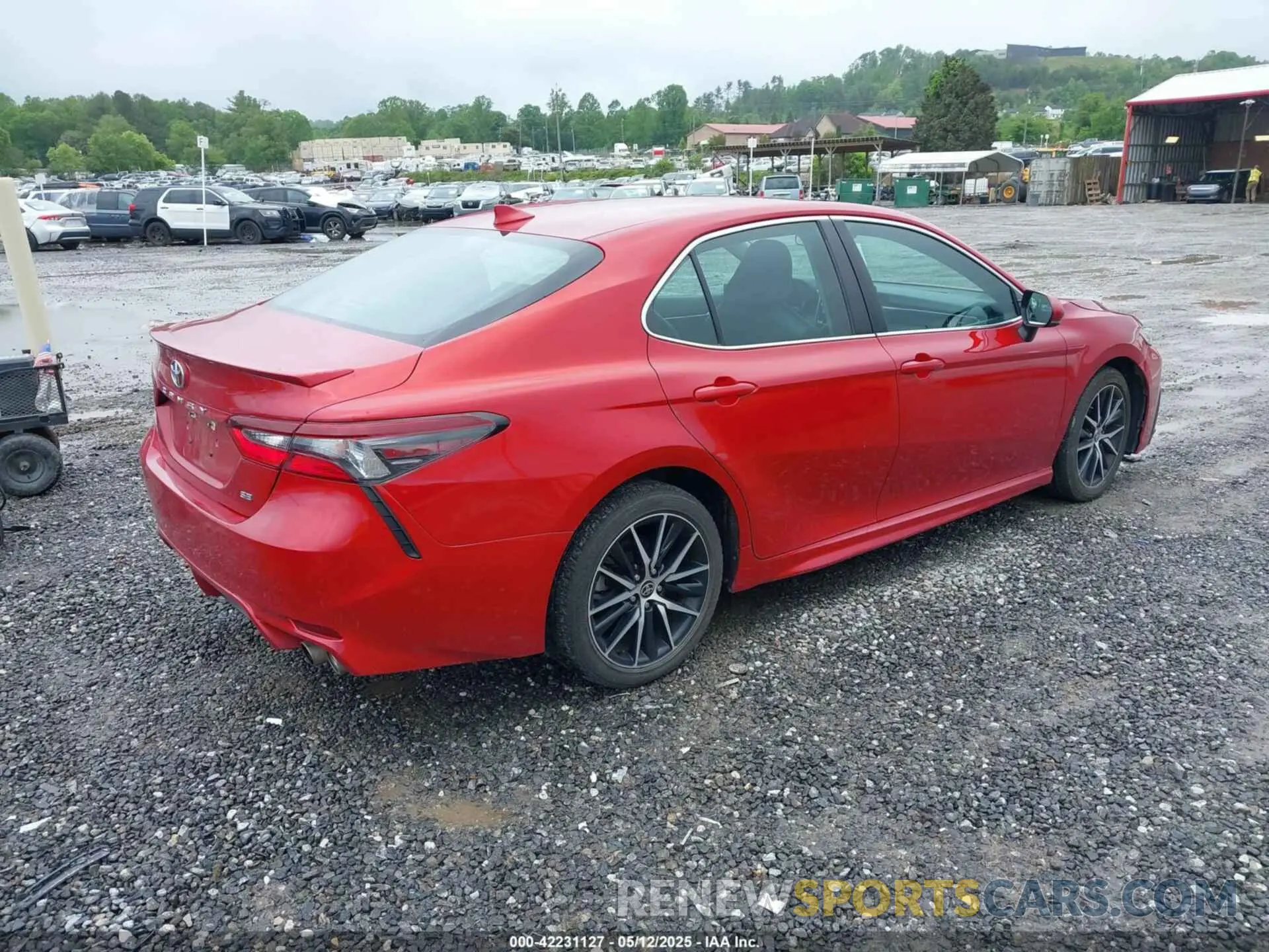4 fotografías del automóvil dañado 4T1G11AKXMU414625 TOYOTA CAMRY 2021