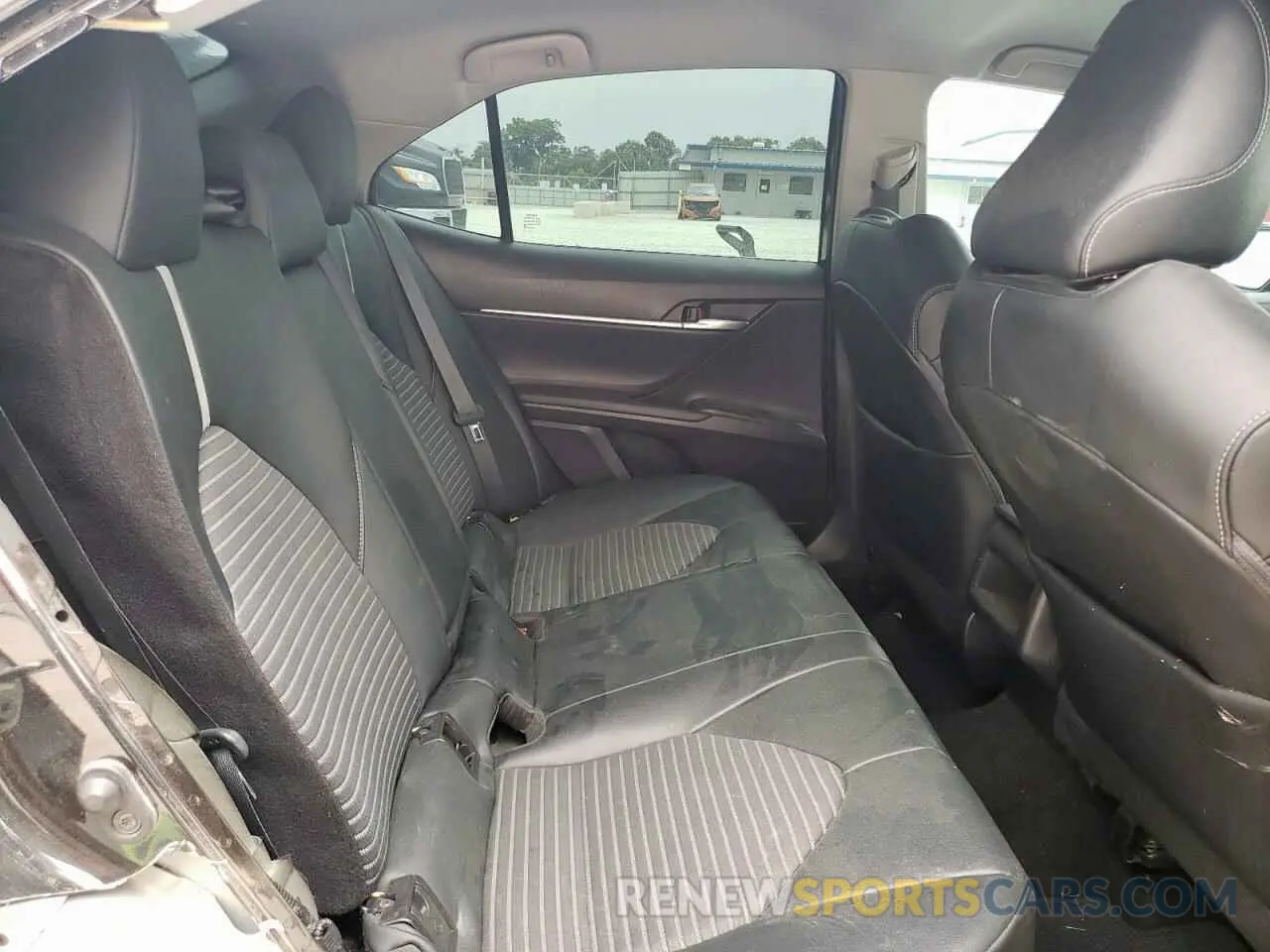 10 fotografías del automóvil dañado 4T1G11AKXMU425981 TOYOTA CAMRY 2021