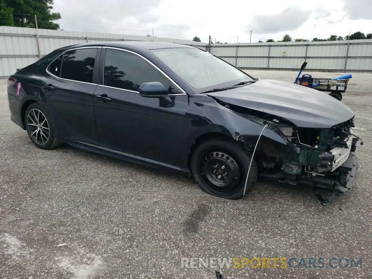 4 fotografías del automóvil dañado 4T1G11AKXMU434731 TOYOTA CAMRY 2021