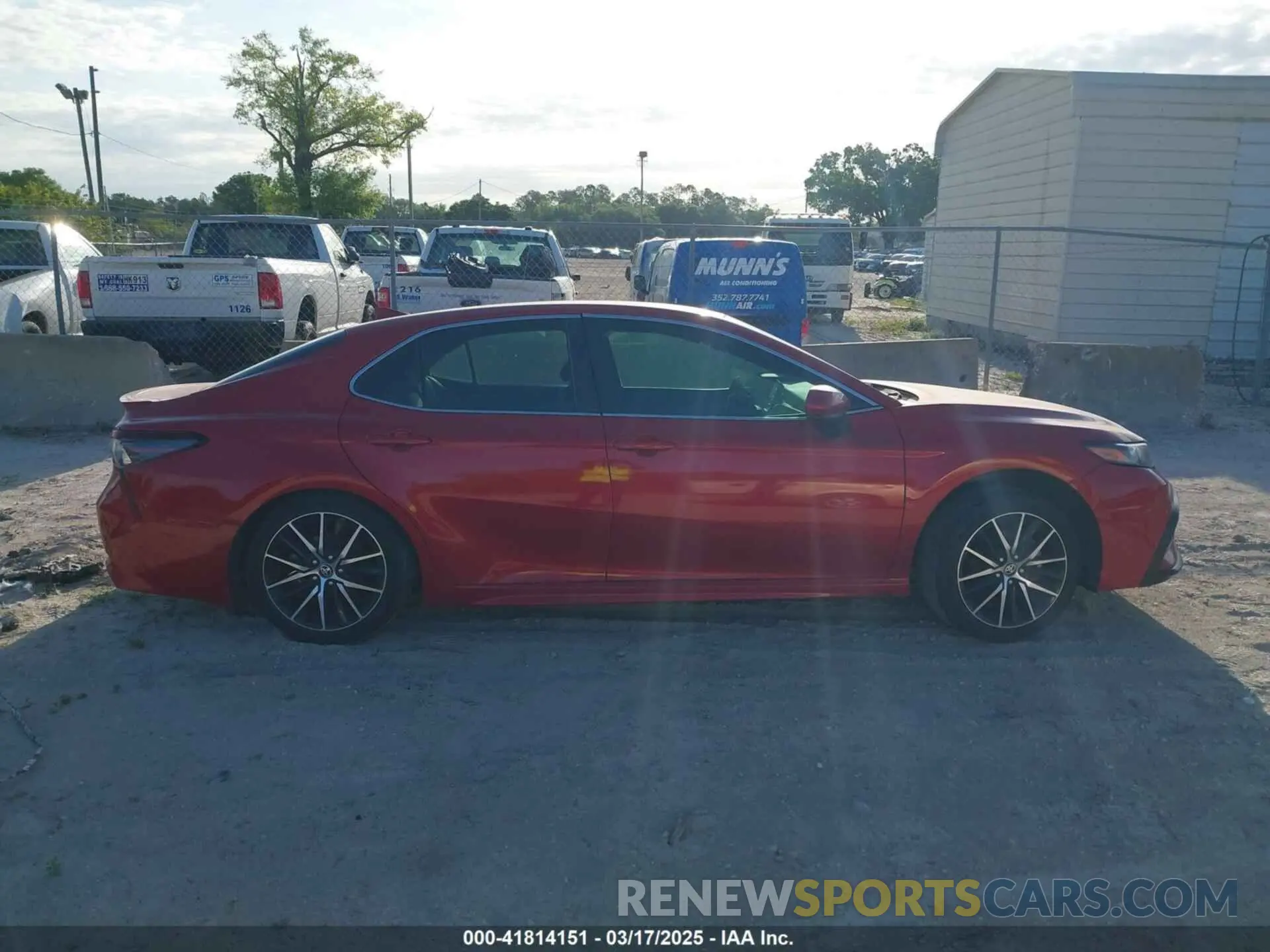 13 fotografías del automóvil dañado 4T1G11AKXMU443669 TOYOTA CAMRY 2021