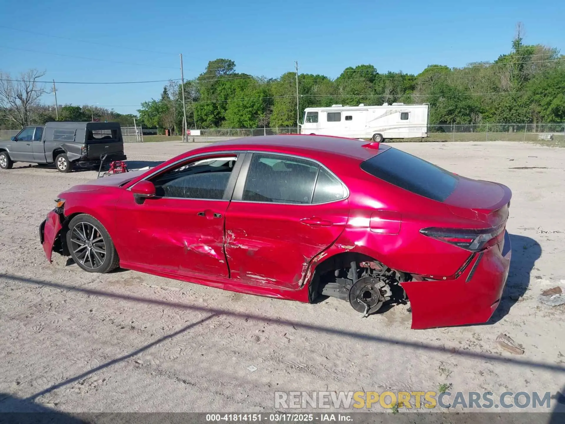 6 fotografías del automóvil dañado 4T1G11AKXMU443669 TOYOTA CAMRY 2021