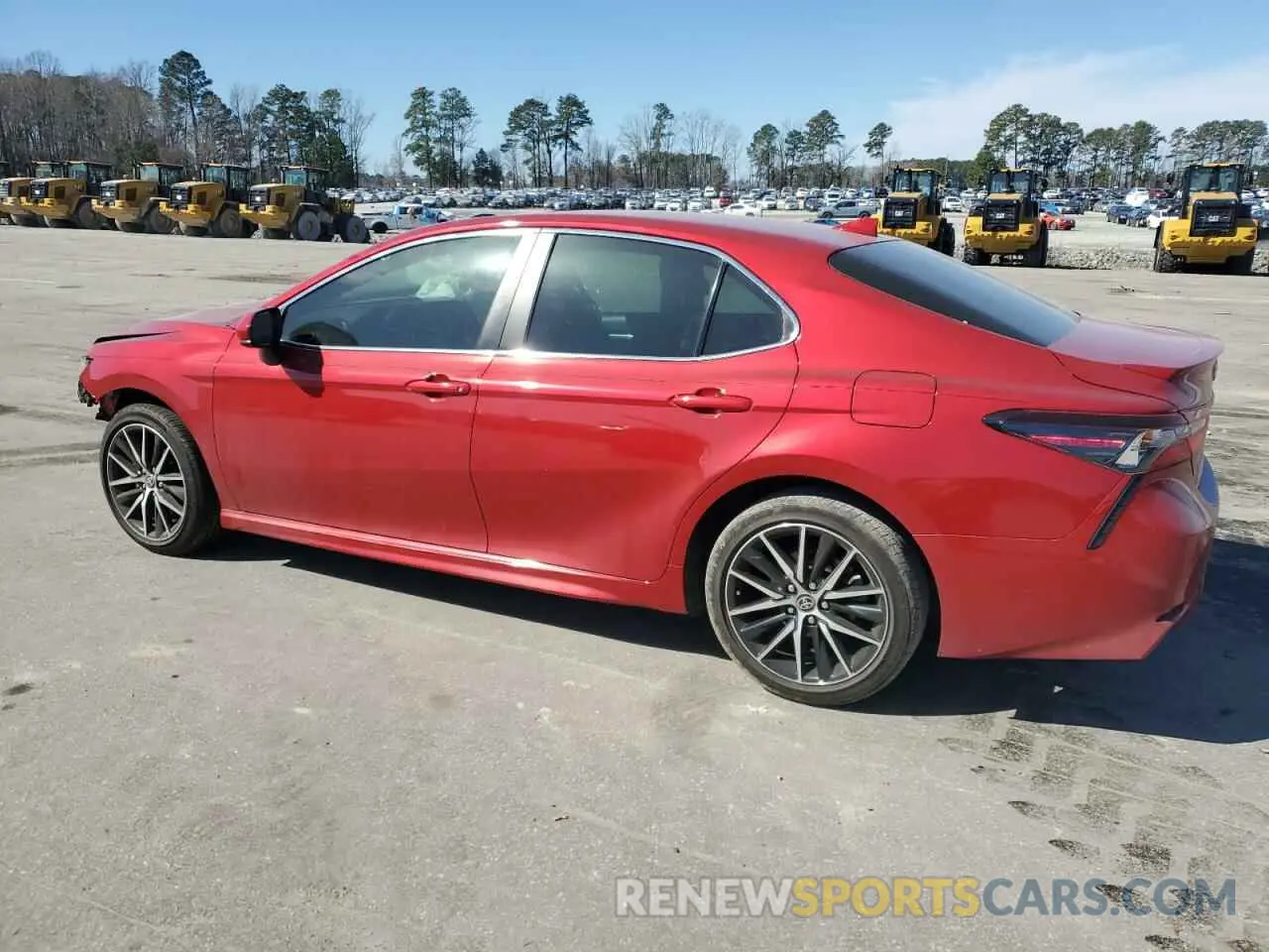 2 fotografías del automóvil dañado 4T1G11AKXMU446328 TOYOTA CAMRY 2021
