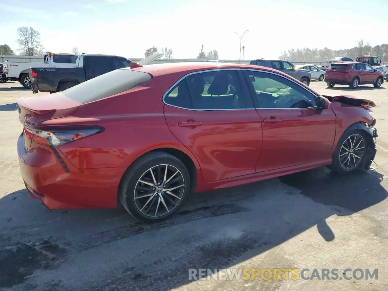 3 fotografías del automóvil dañado 4T1G11AKXMU446328 TOYOTA CAMRY 2021