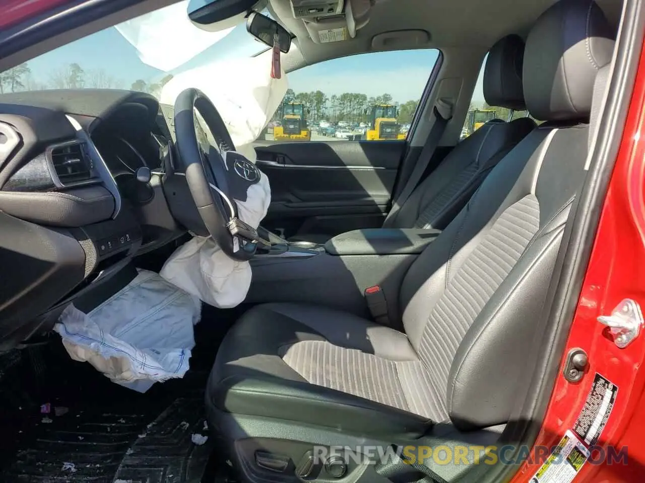 7 fotografías del automóvil dañado 4T1G11AKXMU446328 TOYOTA CAMRY 2021