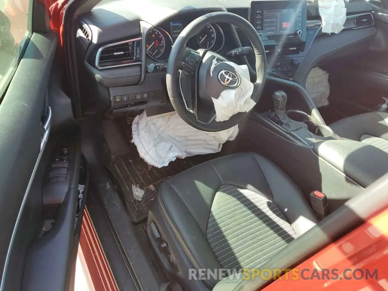8 fotografías del automóvil dañado 4T1G11AKXMU446328 TOYOTA CAMRY 2021