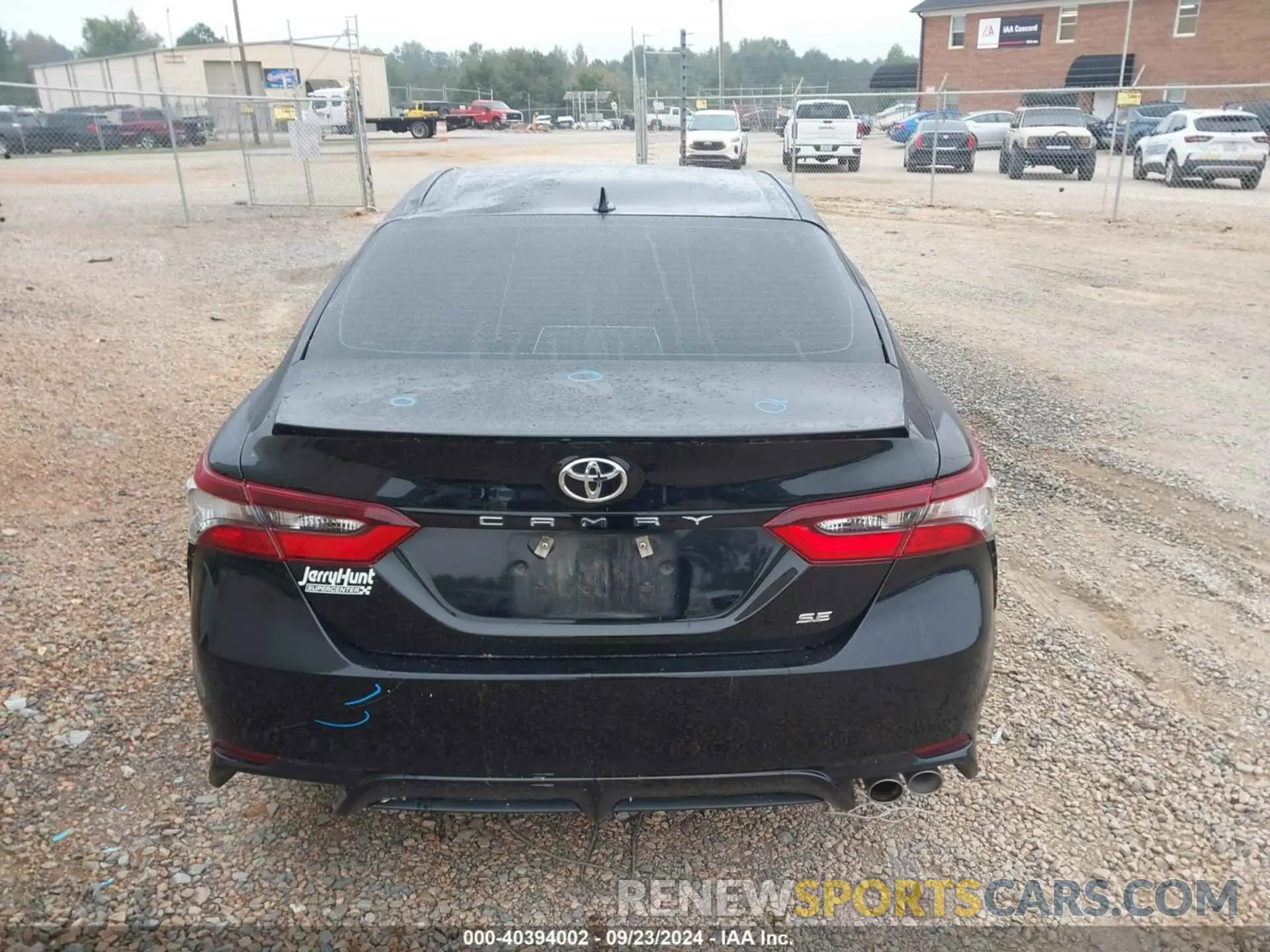 16 fotografías del automóvil dañado 4T1G11AKXMU449245 TOYOTA CAMRY 2021