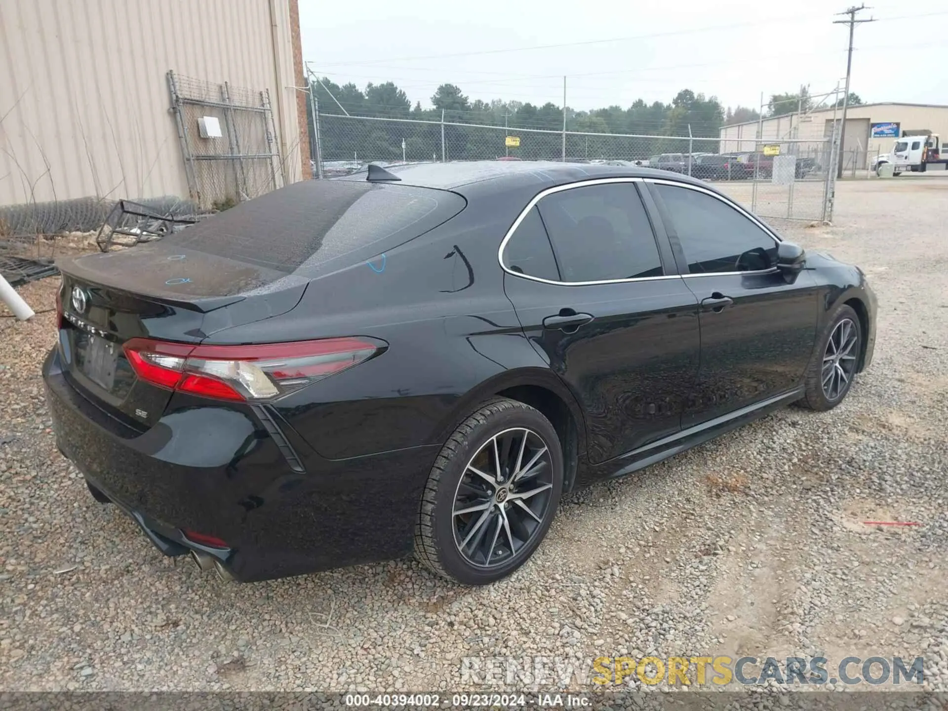 4 fotografías del automóvil dañado 4T1G11AKXMU449245 TOYOTA CAMRY 2021