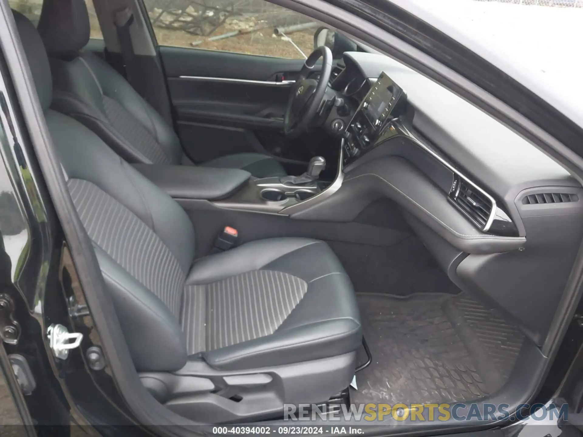 5 fotografías del automóvil dañado 4T1G11AKXMU449245 TOYOTA CAMRY 2021
