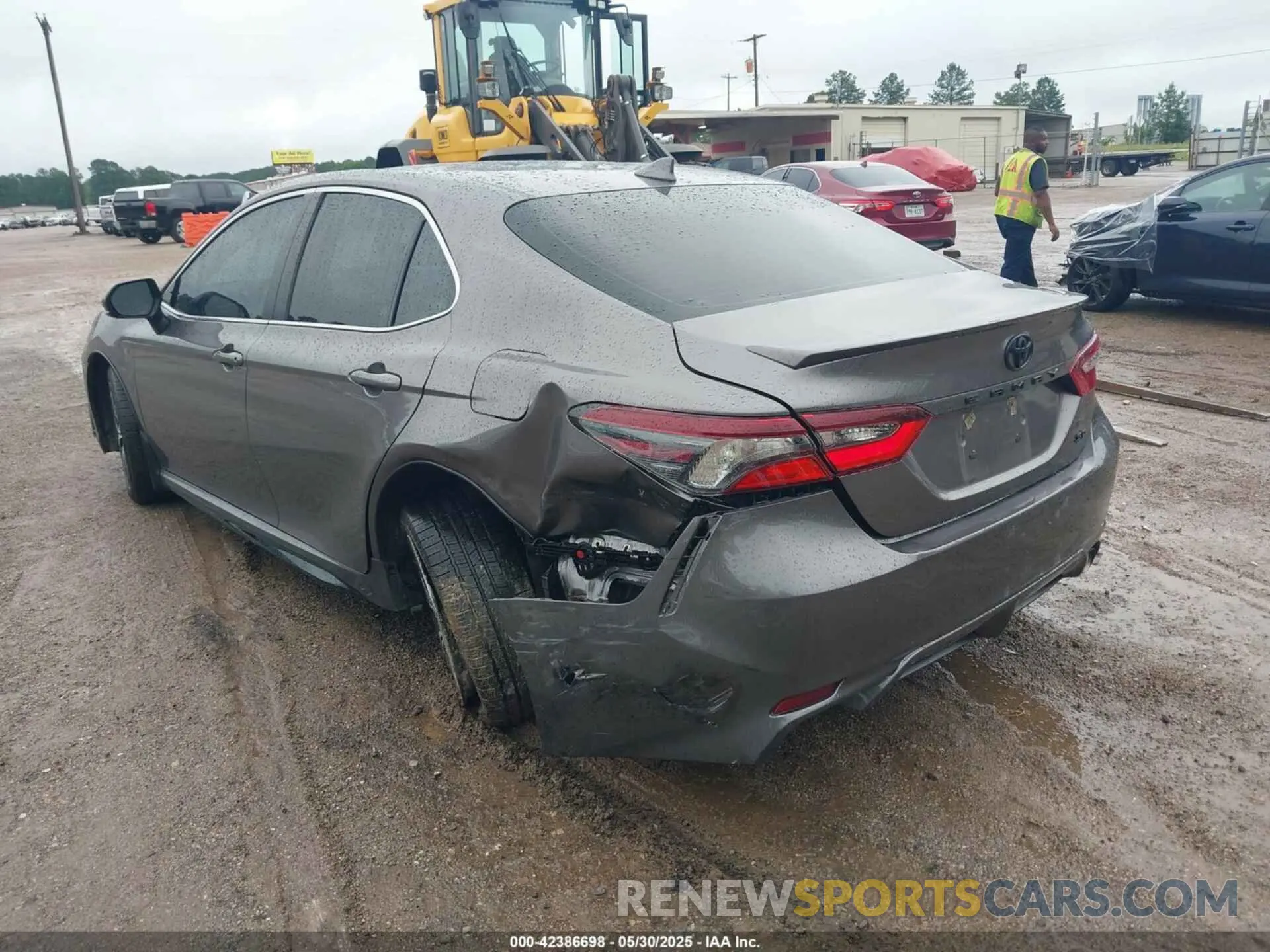 3 fotografías del automóvil dañado 4T1G11AKXMU452078 TOYOTA CAMRY 2021