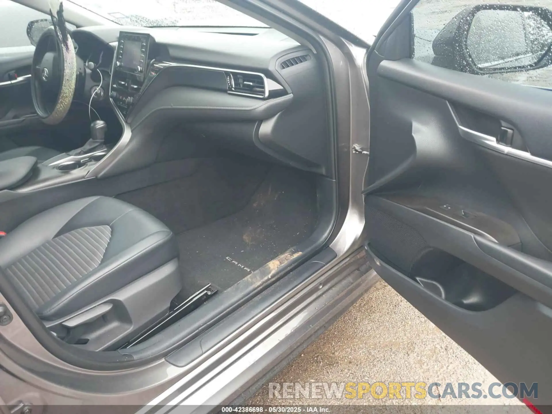 5 fotografías del automóvil dañado 4T1G11AKXMU452078 TOYOTA CAMRY 2021