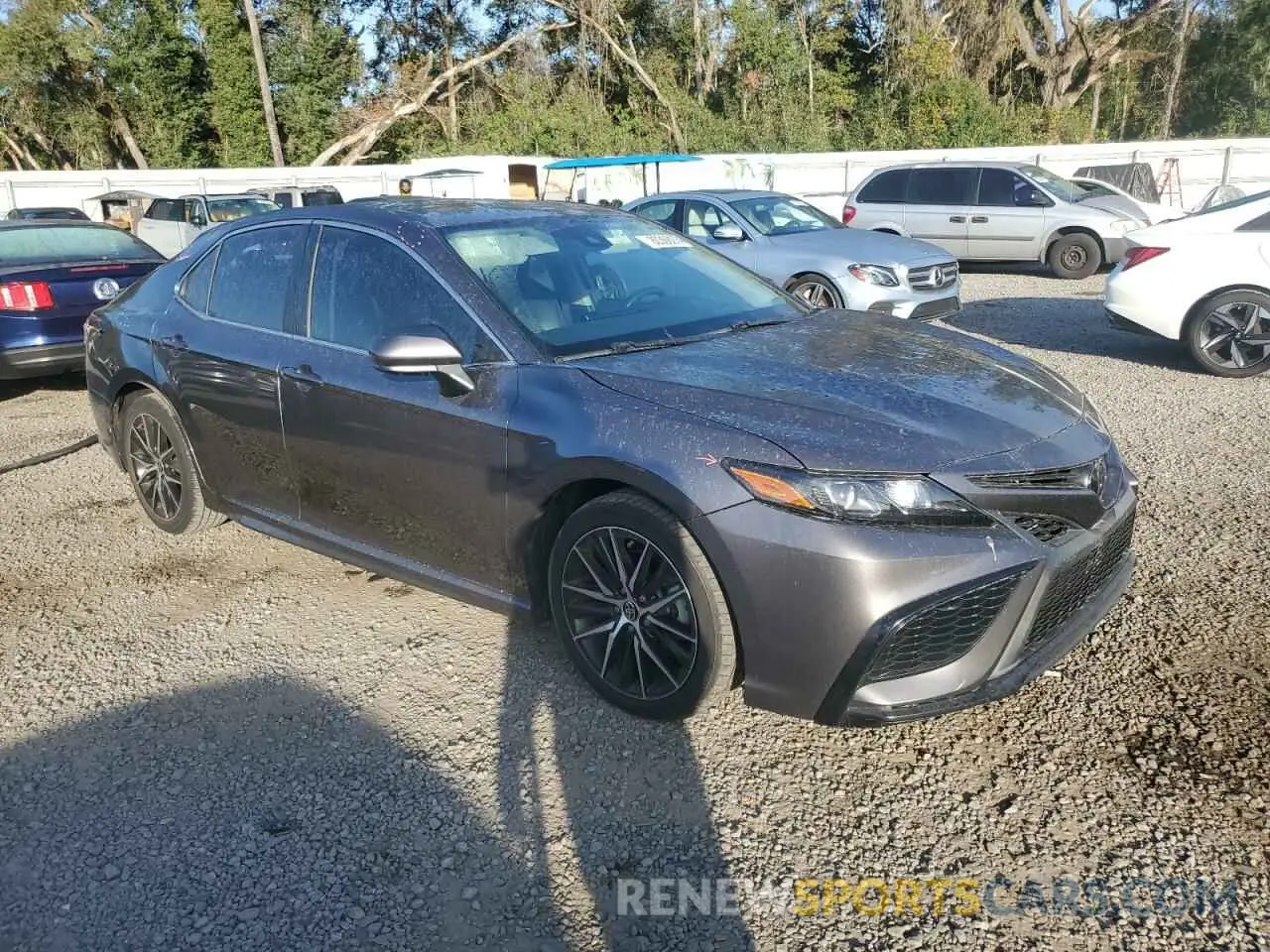 4 fotografías del automóvil dañado 4T1G11AKXMU459709 TOYOTA CAMRY 2021