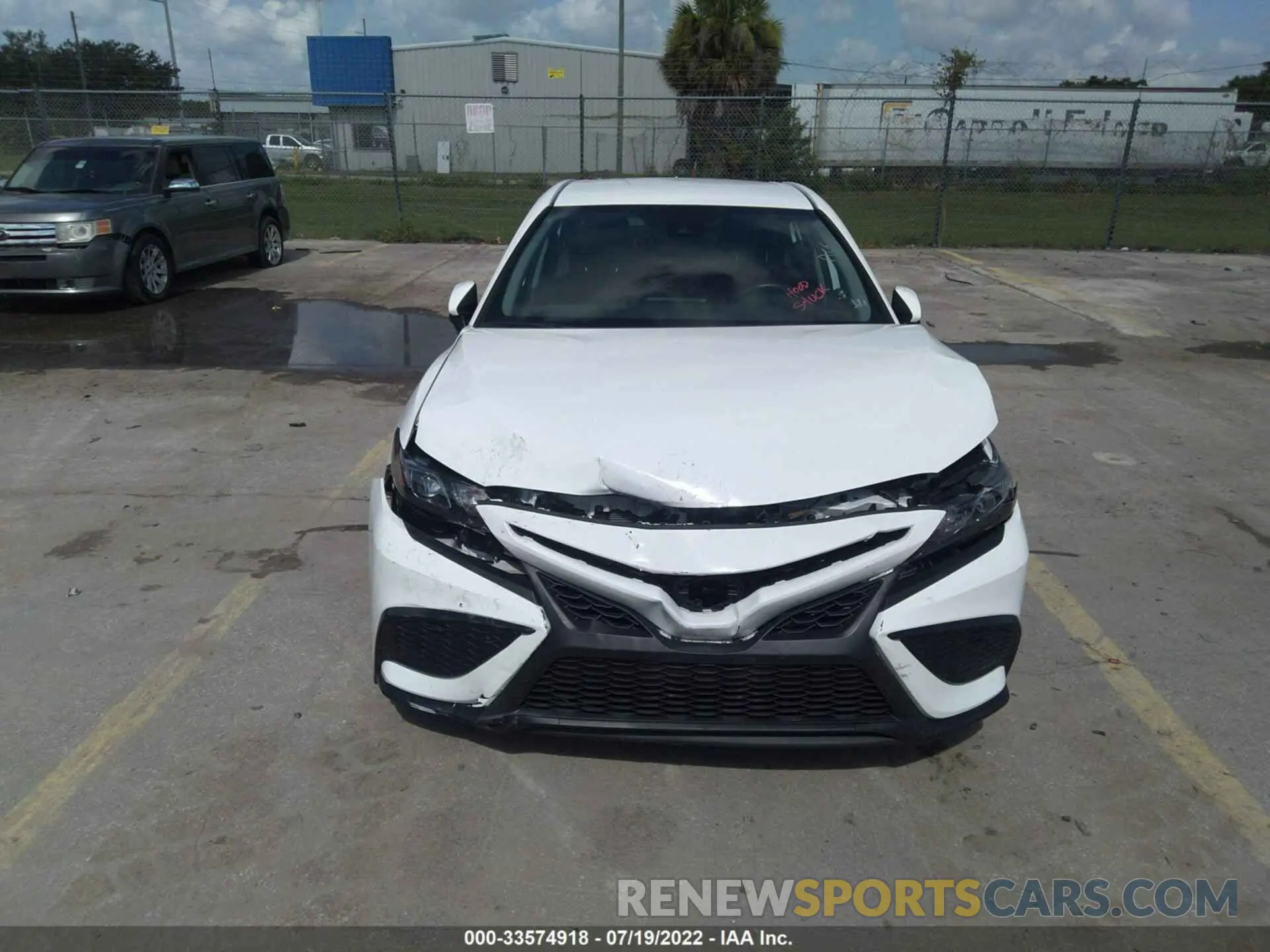 6 fotografías del automóvil dañado 4T1G11AKXMU466773 TOYOTA CAMRY 2021