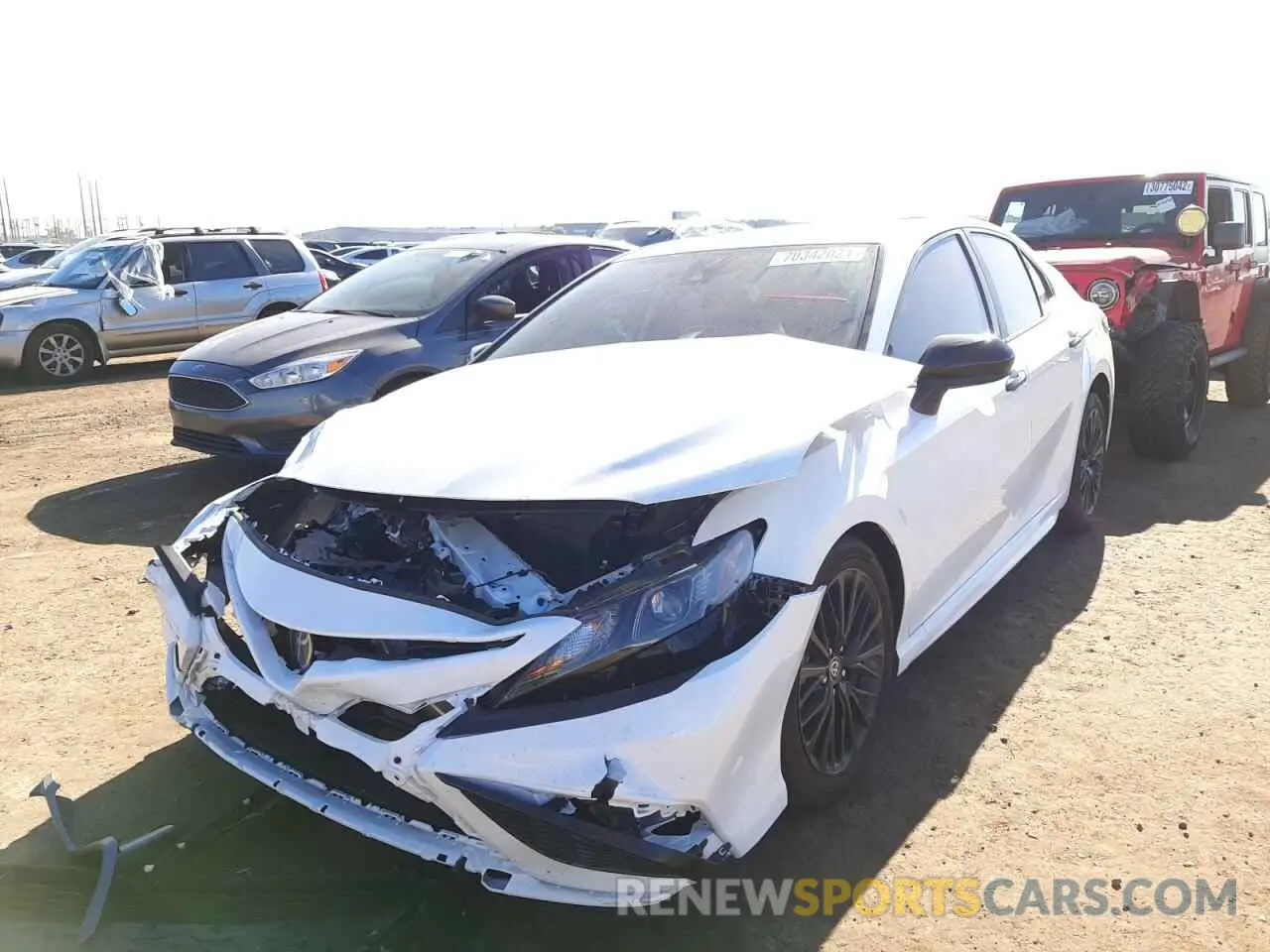 2 fotografías del automóvil dañado 4T1G11AKXMU471102 TOYOTA CAMRY 2021