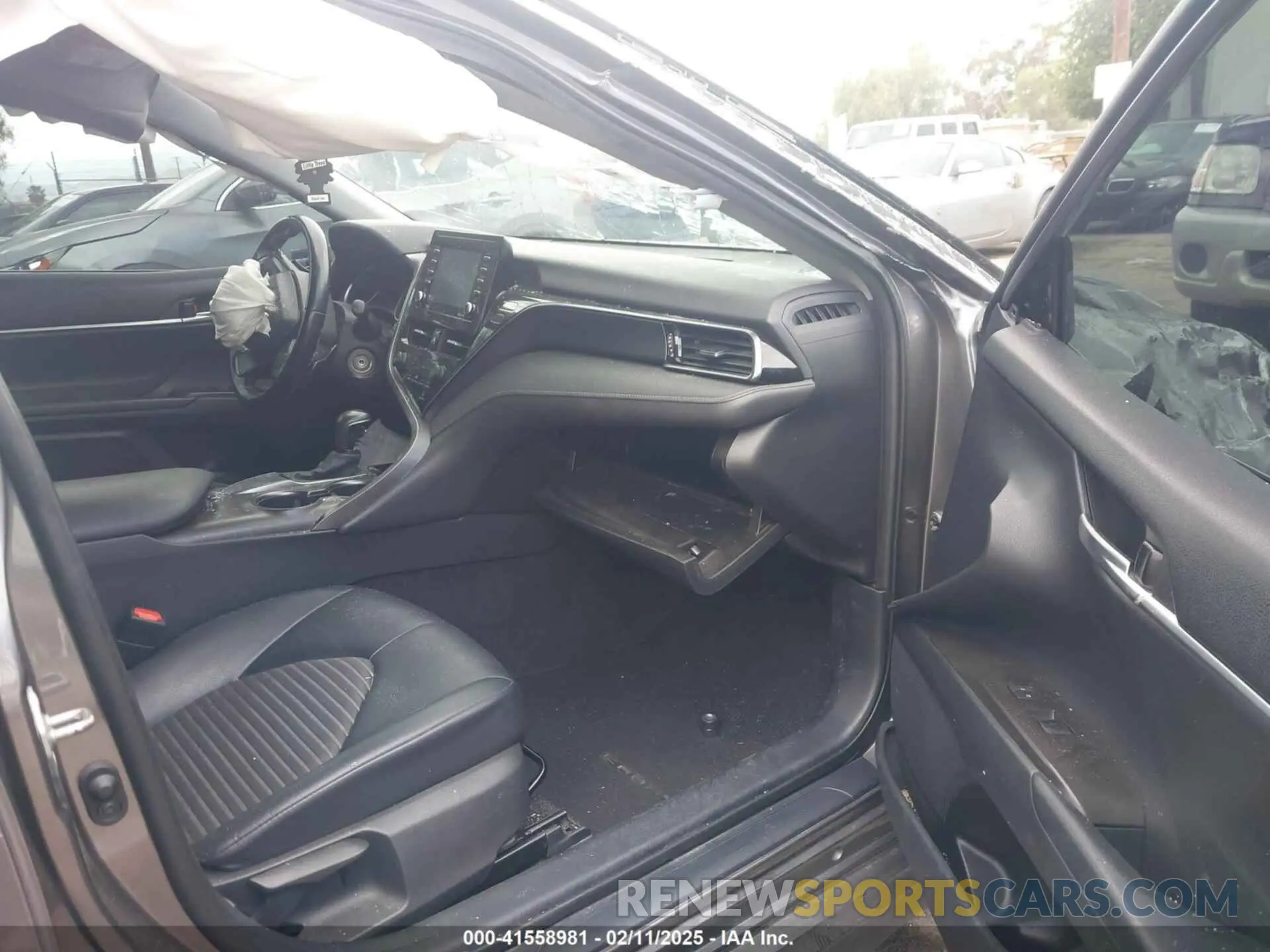 5 fotografías del automóvil dañado 4T1G11AKXMU512277 TOYOTA CAMRY 2021