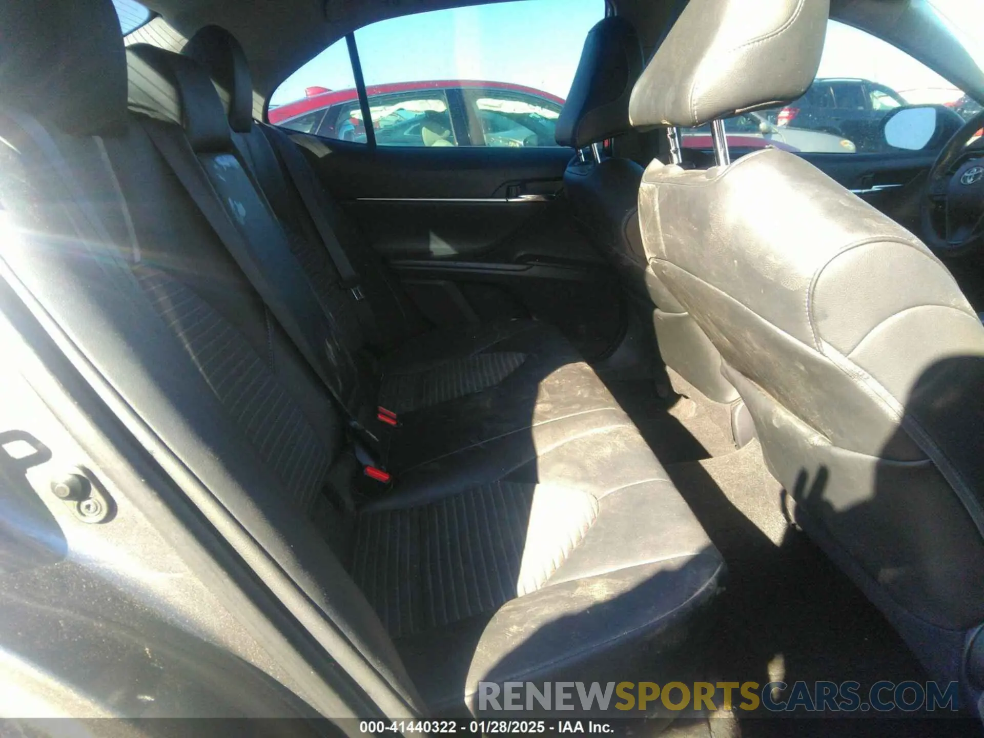 8 fotografías del automóvil dañado 4T1G11AKXMU517026 TOYOTA CAMRY 2021