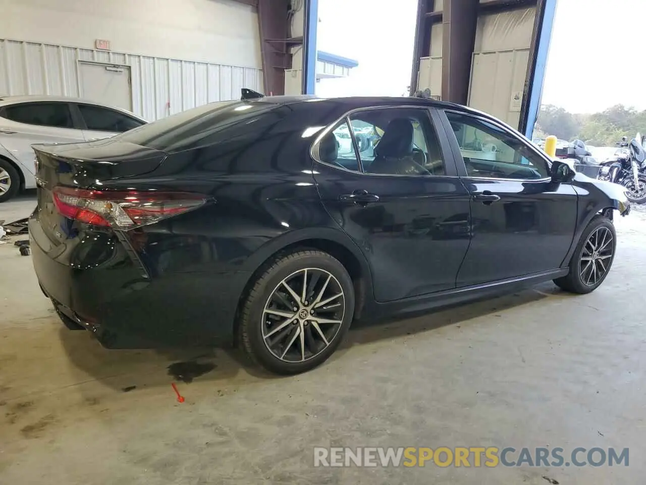 3 fotografías del automóvil dañado 4T1G11AKXMU553248 TOYOTA CAMRY 2021