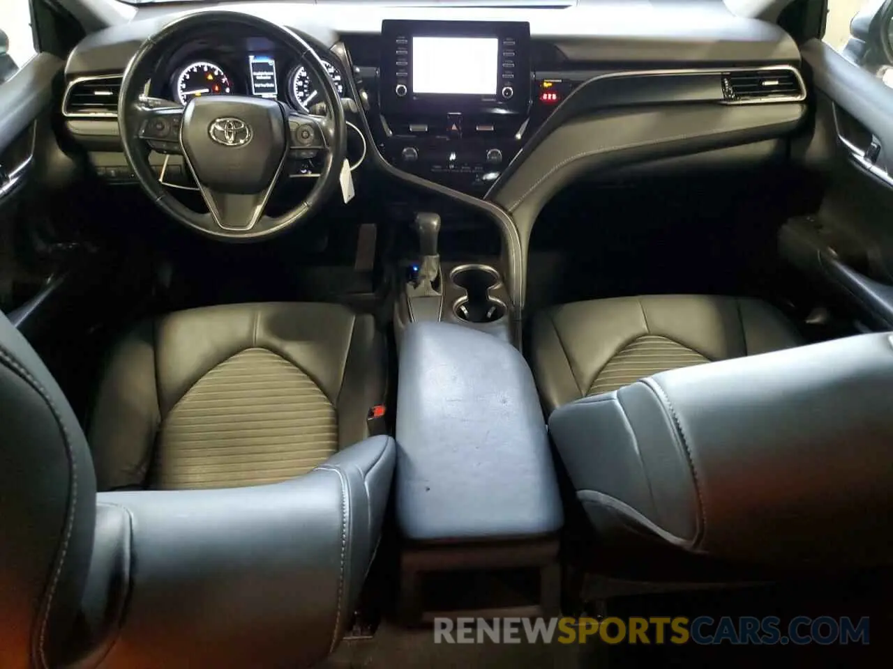 8 fotografías del automóvil dañado 4T1G11AKXMU553248 TOYOTA CAMRY 2021