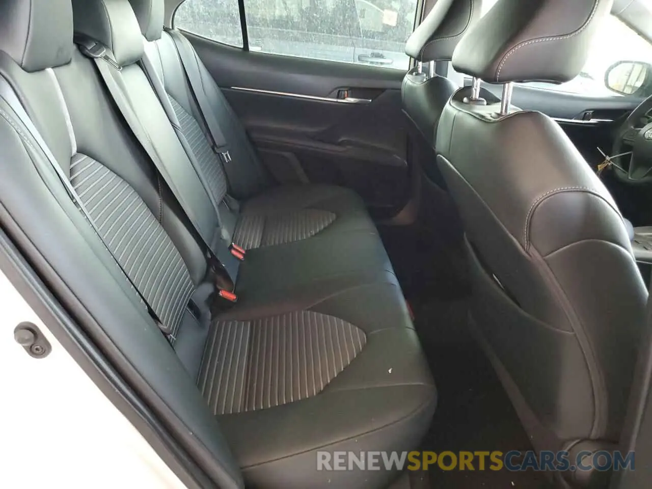 10 fotografías del automóvil dañado 4T1G11AKXMU559759 TOYOTA CAMRY 2021