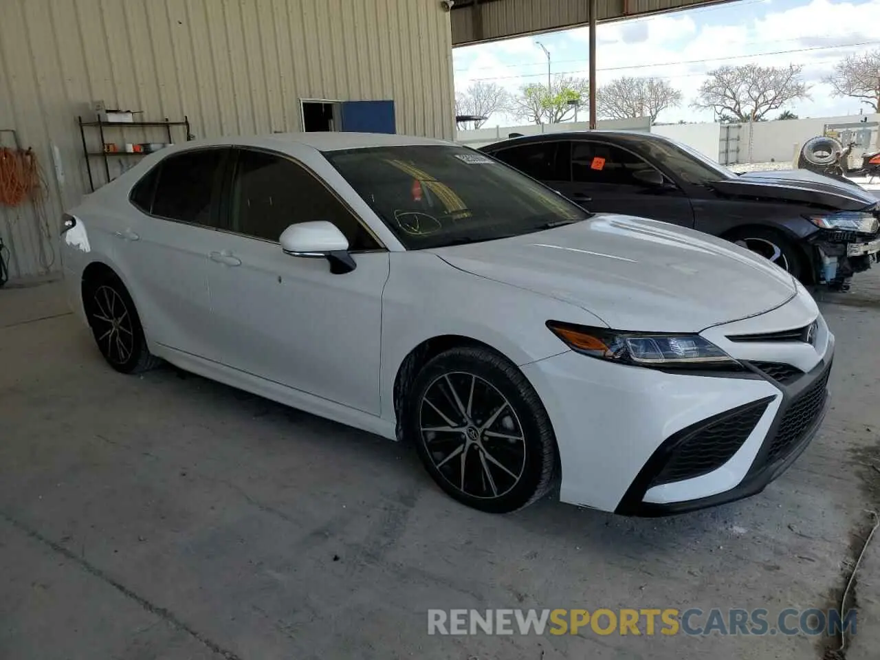 4 fotografías del automóvil dañado 4T1G11AKXMU559759 TOYOTA CAMRY 2021