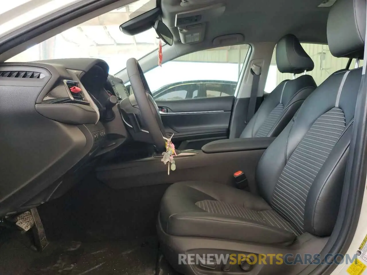 7 fotografías del automóvil dañado 4T1G11AKXMU559759 TOYOTA CAMRY 2021
