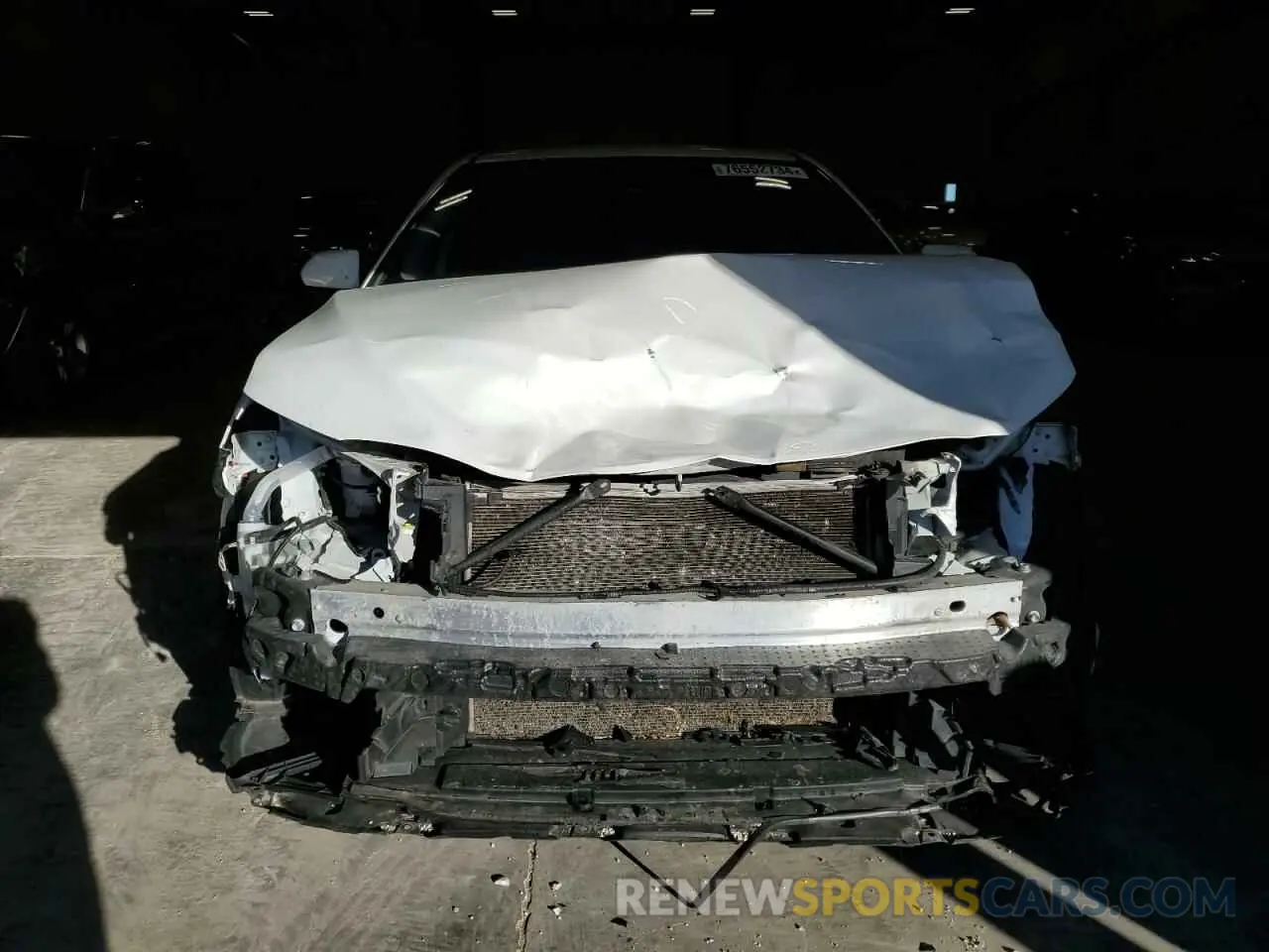 5 fotografías del automóvil dañado 4T1G11AKXMU562029 TOYOTA CAMRY 2021