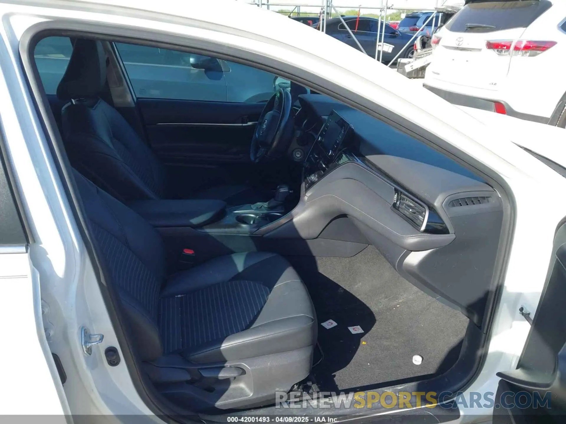 5 fotografías del automóvil dañado 4T1G11AKXMU574892 TOYOTA CAMRY 2021