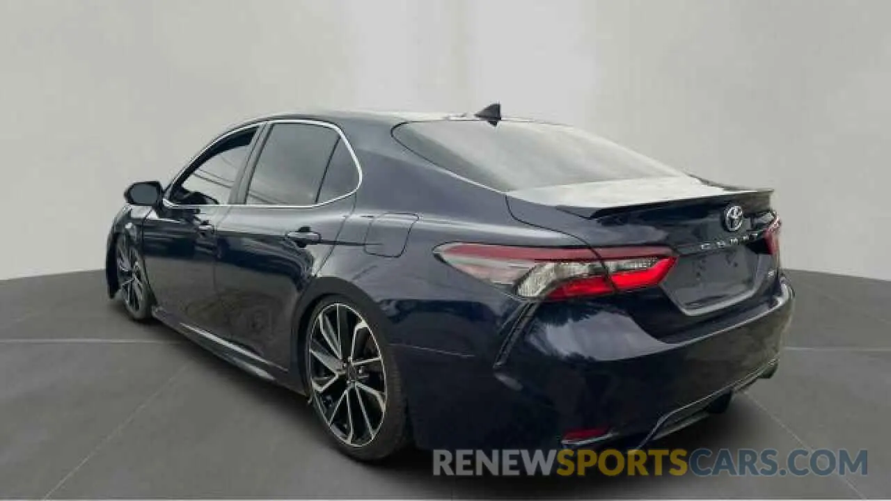 3 fotografías del automóvil dañado 4T1G11AKXMU581017 TOYOTA CAMRY 2021