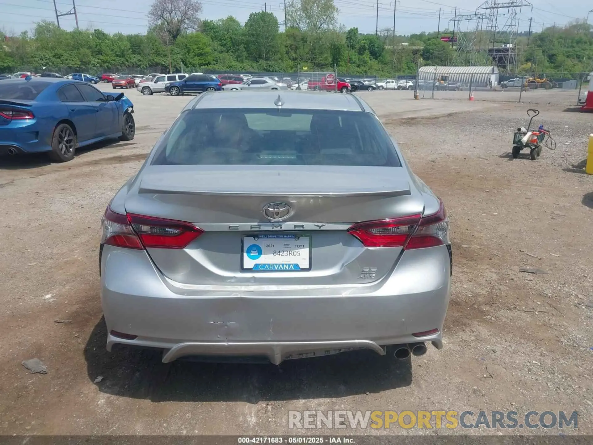 16 fotografías del automóvil dañado 4T1G11BK0MU023532 TOYOTA CAMRY 2021