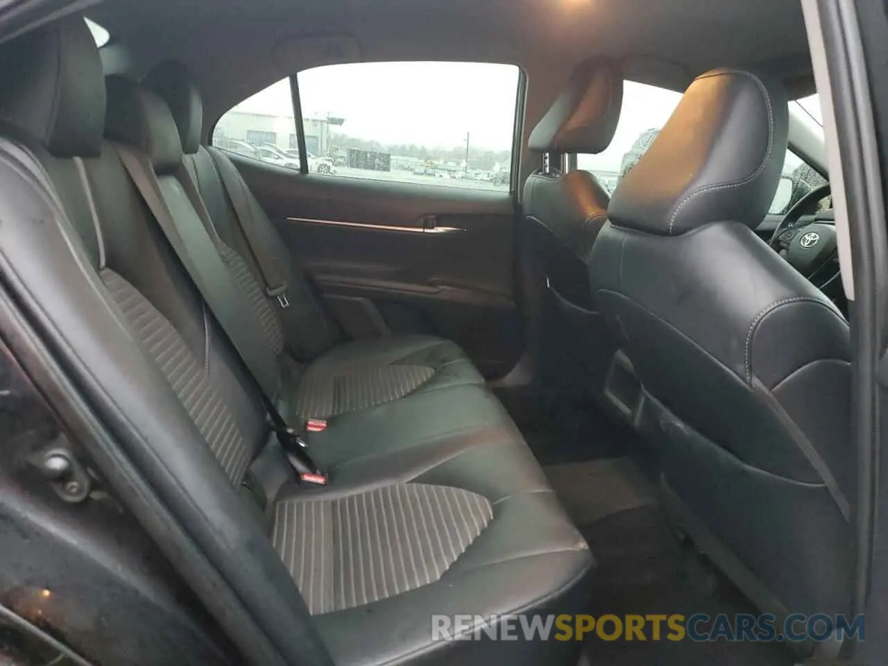 10 fotografías del automóvil dañado 4T1G11BK0MU027032 TOYOTA CAMRY 2021