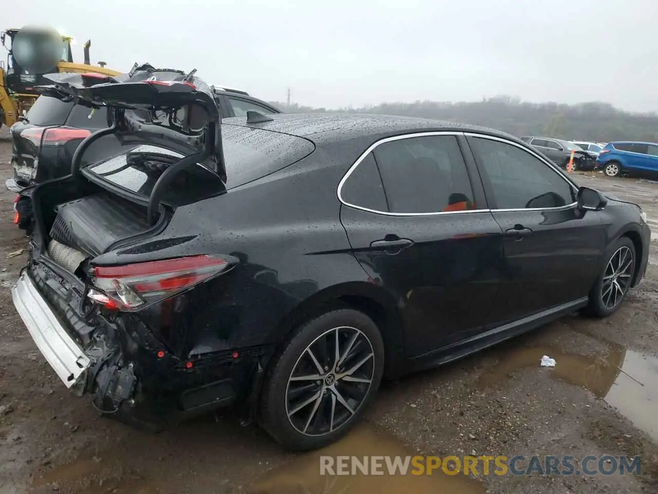 3 fotografías del automóvil dañado 4T1G11BK0MU027032 TOYOTA CAMRY 2021