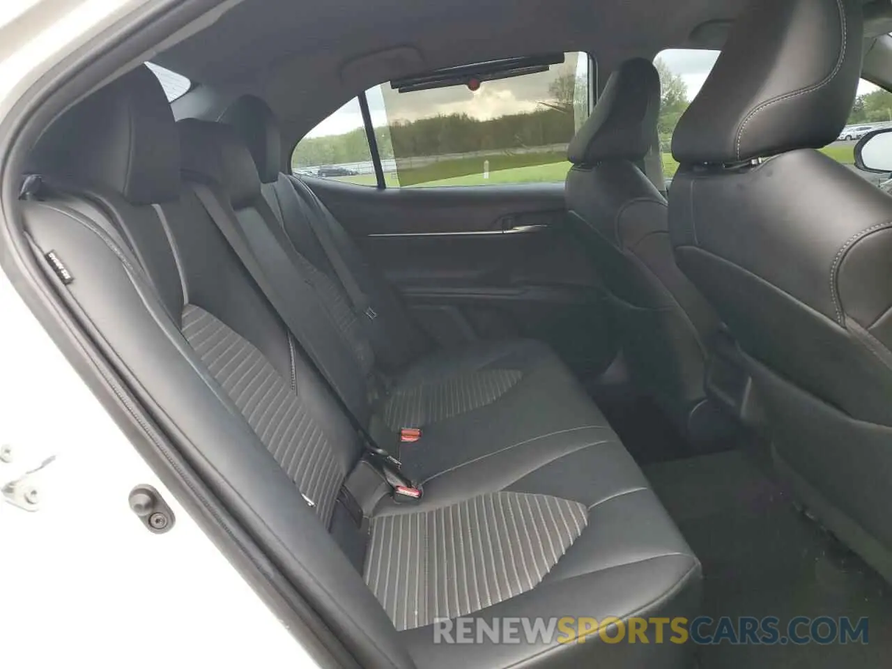 10 fotografías del automóvil dañado 4T1G11BK0MU027936 TOYOTA CAMRY 2021