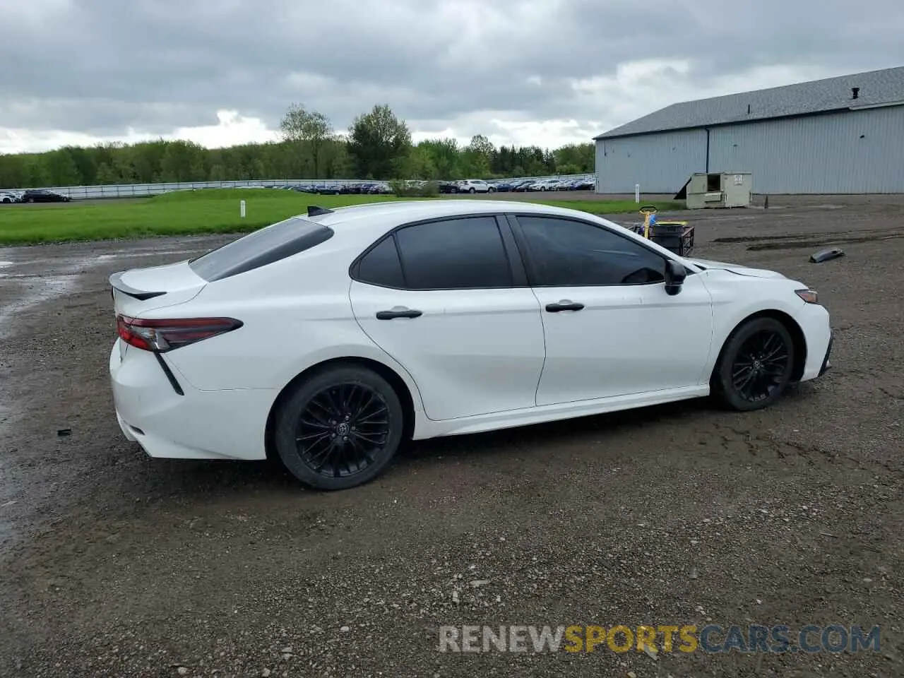 3 fotografías del automóvil dañado 4T1G11BK0MU027936 TOYOTA CAMRY 2021
