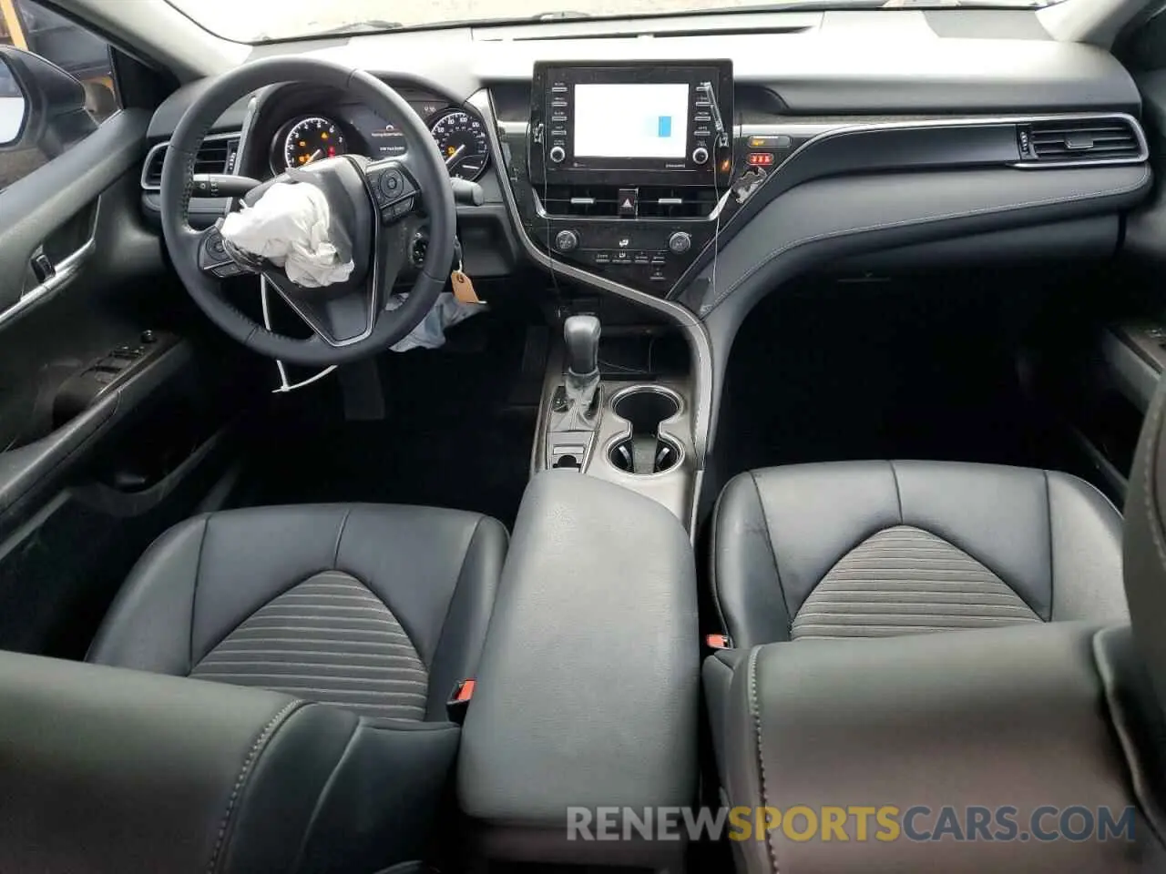 8 fotografías del automóvil dañado 4T1G11BK0MU027936 TOYOTA CAMRY 2021