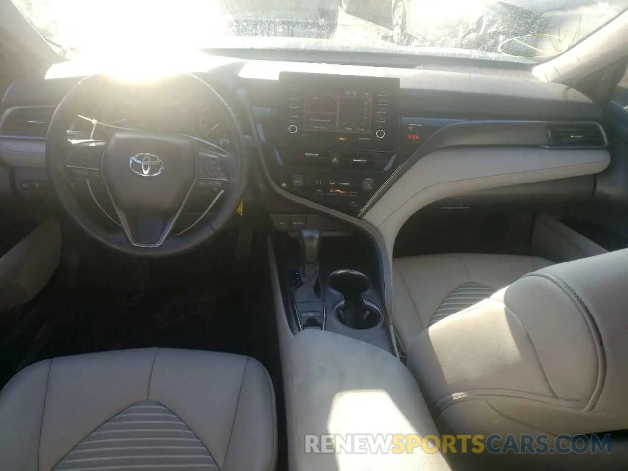 8 fotografías del automóvil dañado 4T1G11BK3MU036209 TOYOTA CAMRY 2021